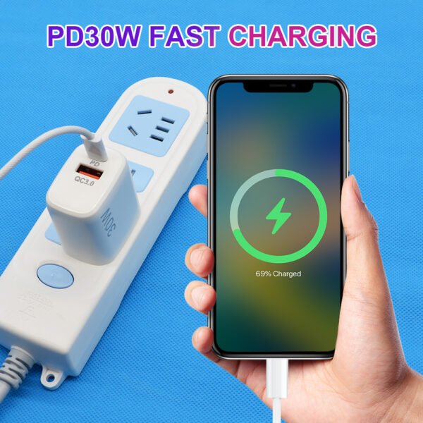 Hot Selling USB QC3.0 Fast Charger PD 30W Adapters Mobile Phone Charger